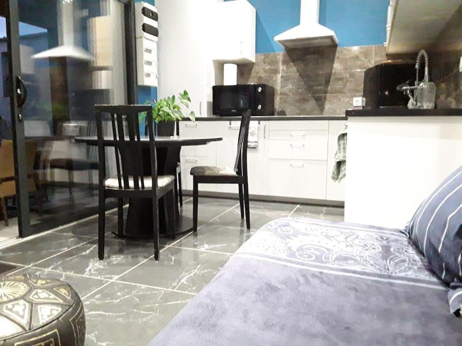Maisonnette 28 M2 Au Fond Du Jardin Calme&Confort مونديفيل المظهر الخارجي الصورة